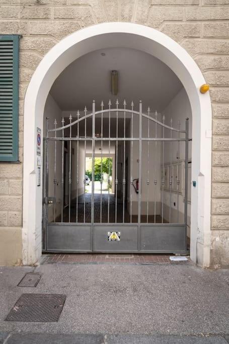 22 Home - Parcheggio Privato - Accogliente - Collegamento Sardegna E Corsica リヴォルノ エクステリア 写真